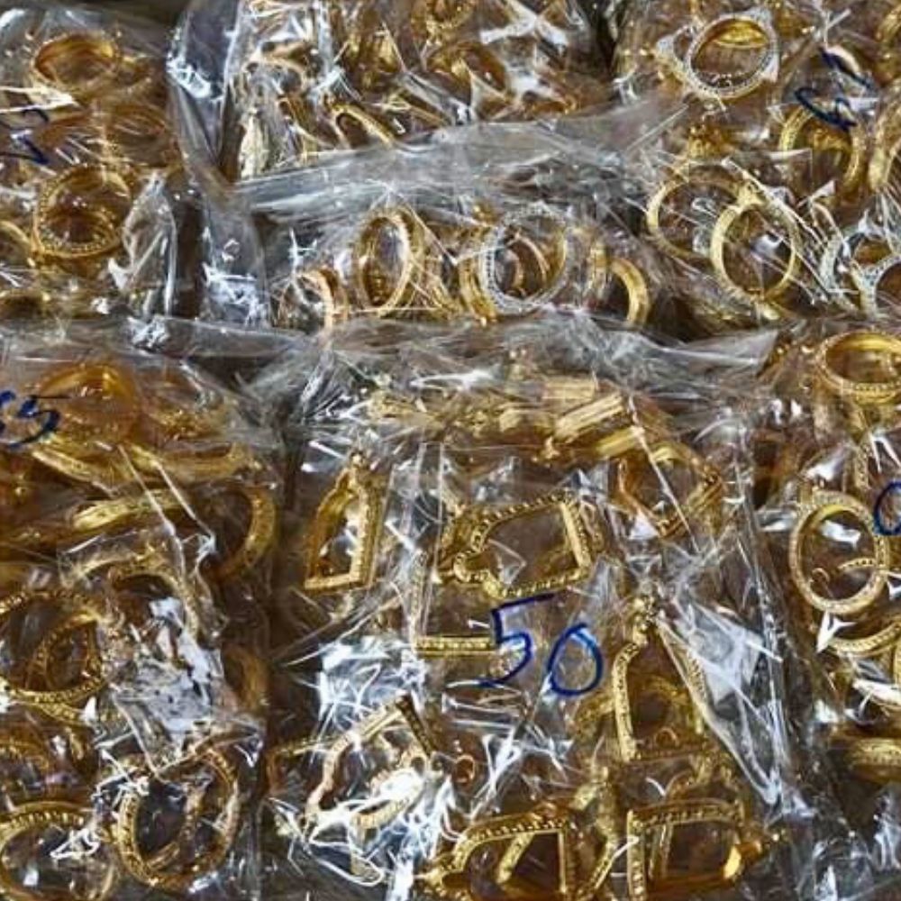 กรอบงานอิตาลี่ ไม่ลอกไม่ดำ